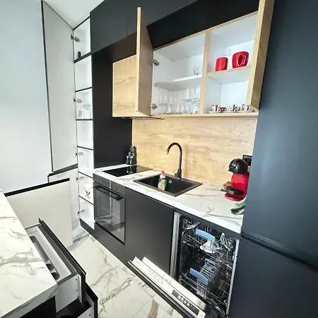 Infinity בורגאס