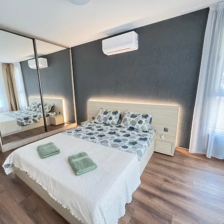 Infinity Apartment *